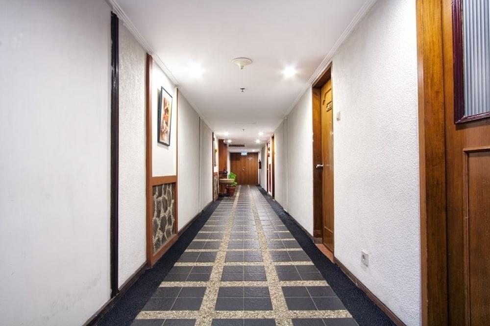 Hotel Sahid Surabaya Exterior photo