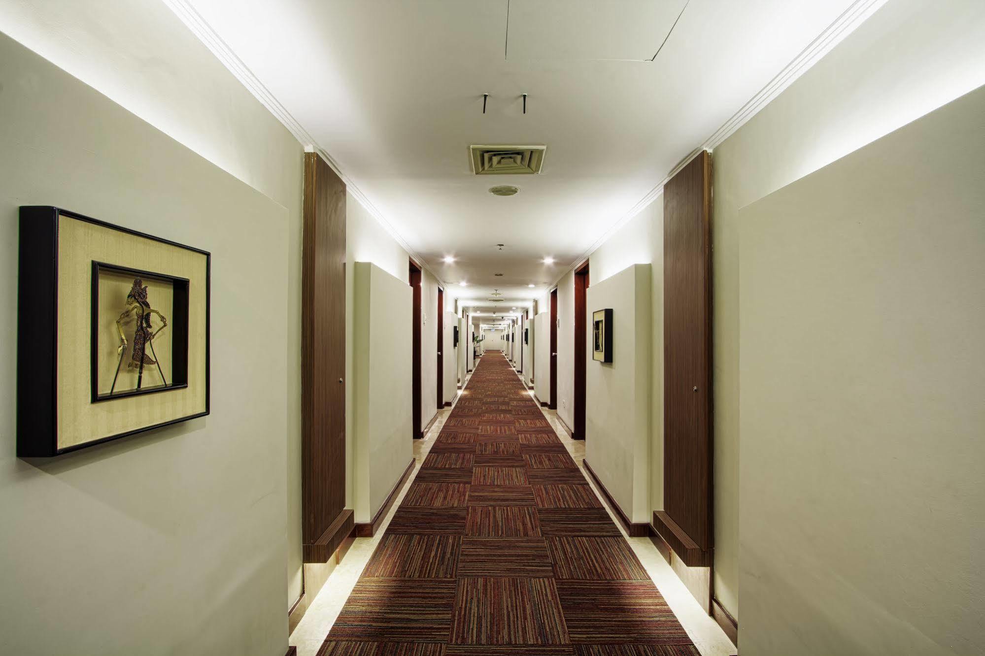 Hotel Sahid Surabaya Exterior photo