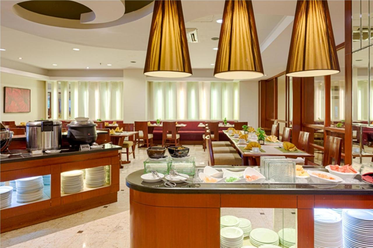 Hotel Sahid Surabaya Exterior photo