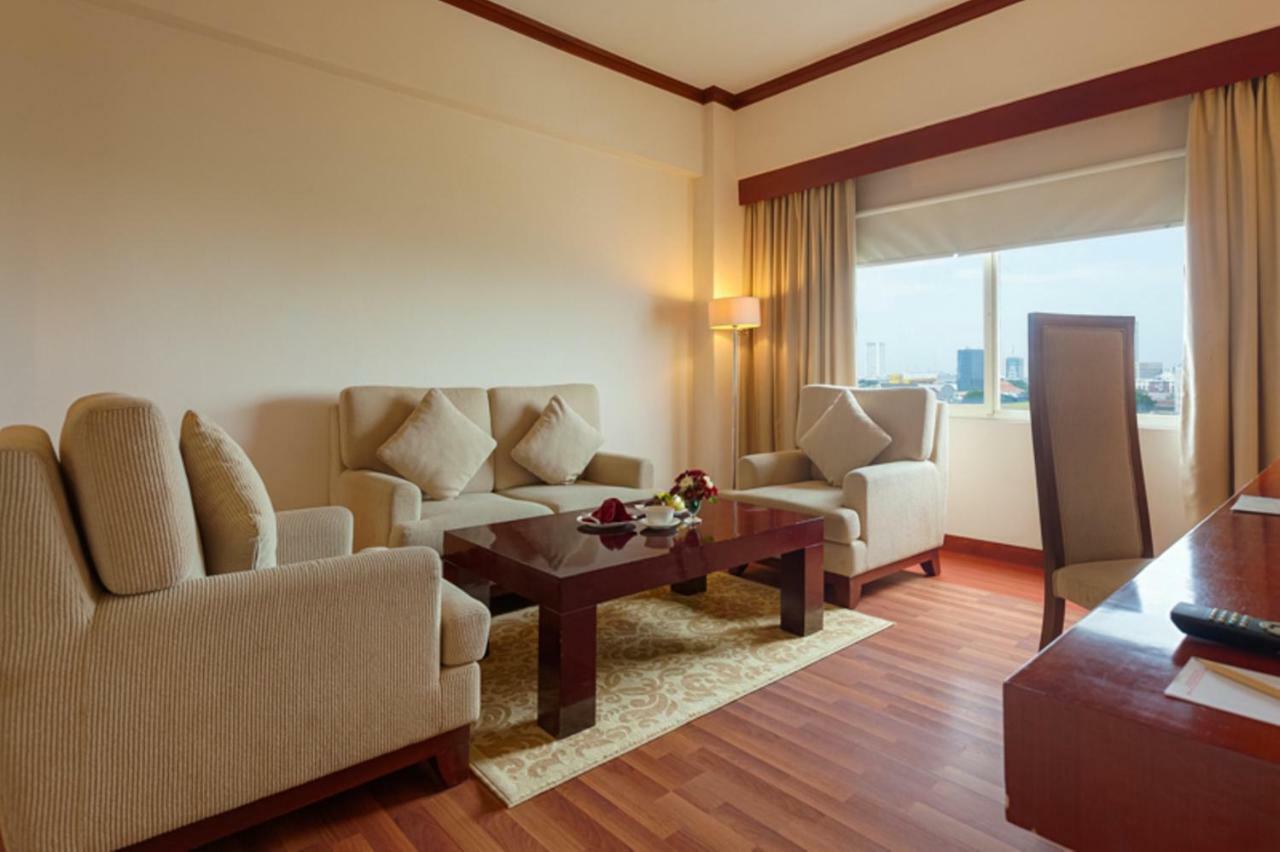 Hotel Sahid Surabaya Exterior photo